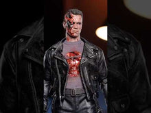 Hot Toys: Terminator 2 - Movie Masterpiece - T-800 (2.0) Battle Damaged Ver. - Actionfigur 1/6 - 32 cm